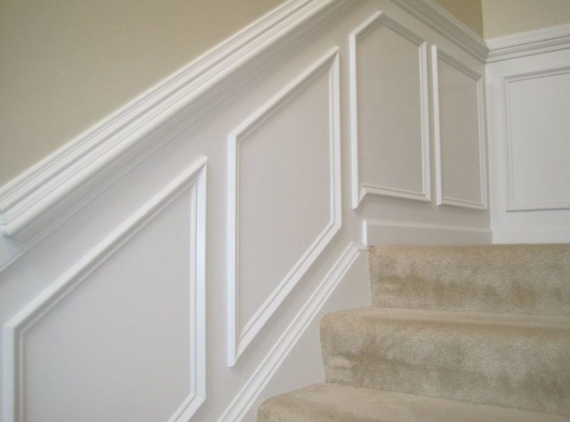 wainscoting ideas for stairs